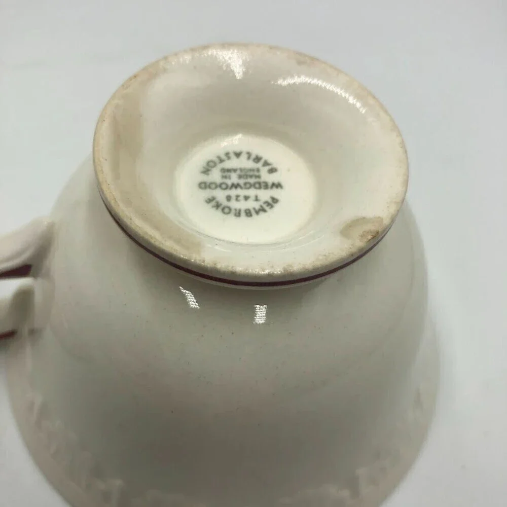Vintage Pembroke Set of 4 Tea Cups and Saucers Wedgwood Corinthian USA England